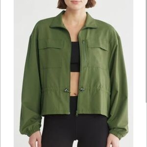 New Beyond Yoga City Chic Mid Length Palm Leaf Green Jacket Medium NWT